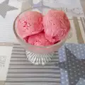 Сладолед с вишни