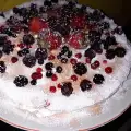 Сметанова торта с крем Страчатела и горски плодове