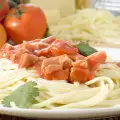 Спагети с колбас
