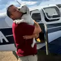 Пилотът, спасил живота на над 700 кучета за 2 години