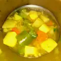 Топла супа с карфиол и ечемичен булгур