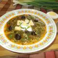 Великденска супа от лапад с маслини и яйца