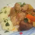 Свинско задушено с картофи в гювеч