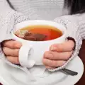 Koliko dugo čaj treba da odstoji u vreloj vodi?