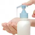 Ръцете се измиват ефективно след 20 секунди