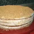 Торта с медени блатове и заквасена сметана