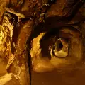 Историята на древния подземен град Нушабад