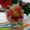 Домашен ванилов сладолед с плодове