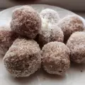 Vegan Raffaello Coconut Candy
