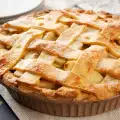 Walnut-Apple Pie