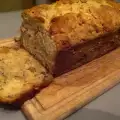 Cake with apples and dried fruit
