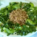 Зелена салатка с кафяв булгур