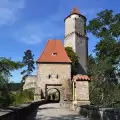 Замъкът Звиков