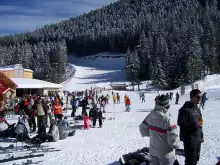 The Lines at the Ski Lift Continue to Drive Away Tourists from Bansko