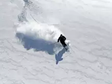 Photo of a One-Legged Skier on the Bansko Slopes Blew Up the Internet