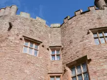Замъкът Поуис