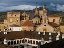Кралски манастир Санта Мариа де Гуадалупе