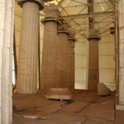 Храмът на Аполон в Баса