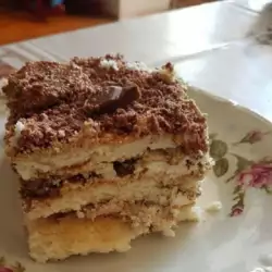 Biscuit Cake with Mascarpone and Banana