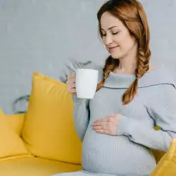 What Teas Can a Pregnant Woman Drink