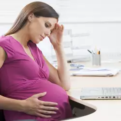 Главоболието през бременността крие рискове