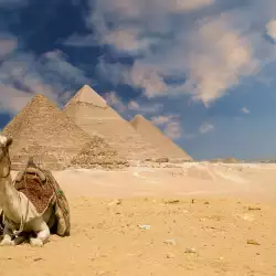 Колко са високи пирамидите?