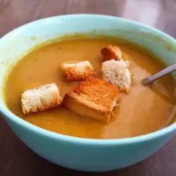 Чеснова крем супа с нахут и картофи