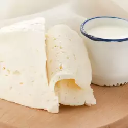 Как да направим домашно сирене стъпка по стъпка