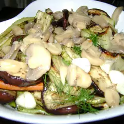 Гриловани зеленчуци с мариновани гъби и чесън