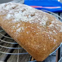 Хляб с квас и пълнозърнесто брашно
