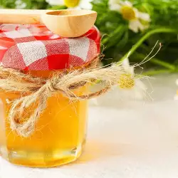 Измама! Пчелари ни пробутват изкуствено захаросан мед