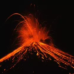 Изригване на вулкан затрива човечеството през 21 век