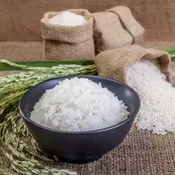 Ориз в ъглите на дома - от какво предпазва?
