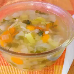 Диетична зеленчукова супа с кисело зеле