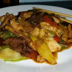 Китайско с три вида месо и зеленчуци