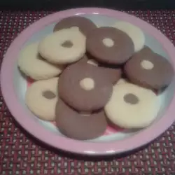Двуцветни бисквити колелца