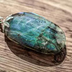Labradorite - Meaning and Properties
