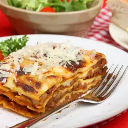 Lasagne mit Hackfleisch und Bechamelsauce
