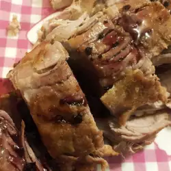 Печено свинско месо с разкошен сос
