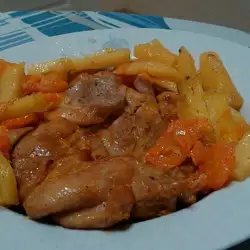 Пилешки пържоли с картофи и моркови в мултикукър