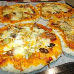 Сочна българска пица