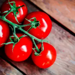 Топ 5 ползи, които ни носят червените домати