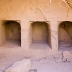 Най-странните гробници, откривани някога
