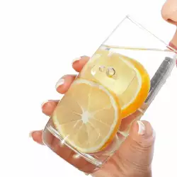 Пиете топла вода с лимон – кариесът ви е гарантиран