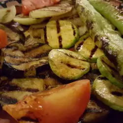Задушени зеленчуци с кашкавал на тиган