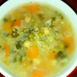 Зелева супа с нахут, грах и просо