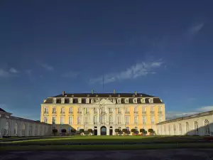 Най-красивите дворци в света - Снимка Дворецът в Брюл, до Кьолн