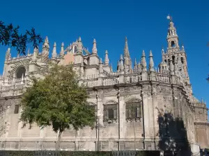 Най-красивите църкви по света - Снимка Катедралата в Севиля