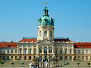 Най-красивите дворци в света - Снимка Дворецът Шарлотенбург в Берлин
