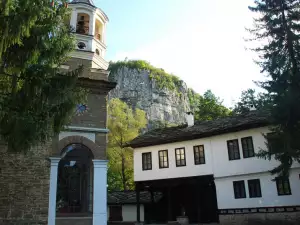 Манастир Дряново